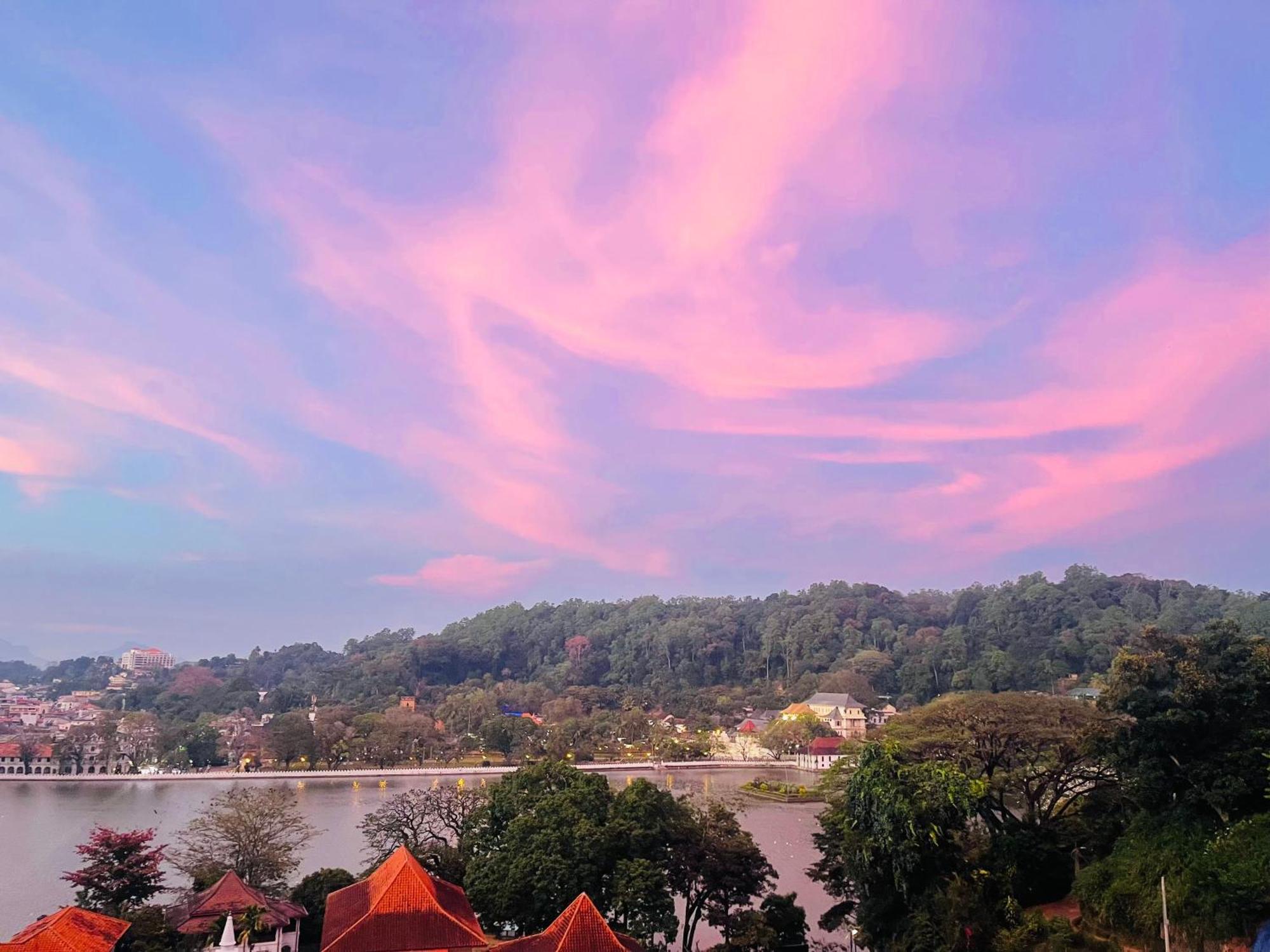 The Glen แคนดี้ ภายนอก รูปภาพ